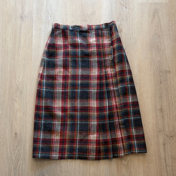 Vintage Red Colourful Tartan Wrap Skirt Size Small - Picture 3 of 12
